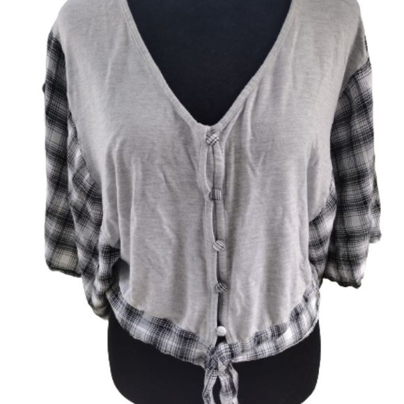 Button down Daytrip  blouse - Picture 3 of 3